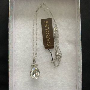 ☘️NWT Carolee Teardrop Necklace☘️
